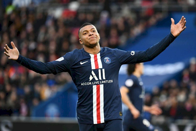 Hãy để hình nền Mbappe làm cho điện thoại của bạn trở nên đặc biệt và nổi bật trong đám đông.