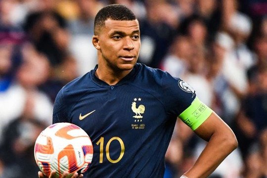 Mbappe hình nền đẹp sẽ là nguồn cảm hứng mỗi khi bạn nhìn vào màn hình thiết bị của mình.